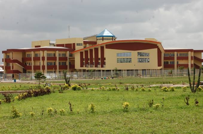 Unijos Senate/Admin Building