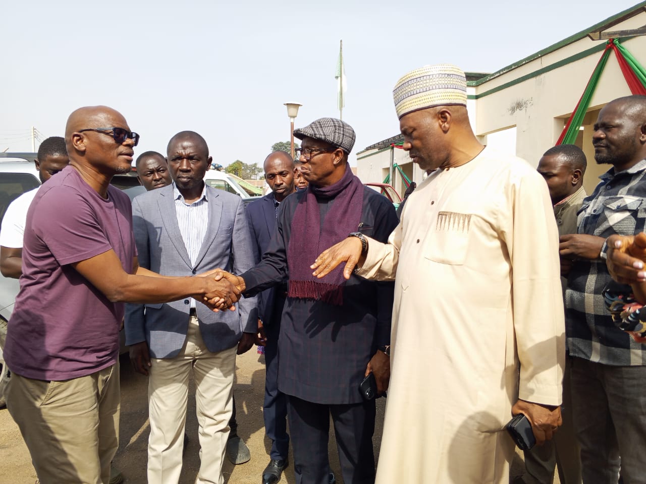 Dean Students Affairs receiving the VC.jpg