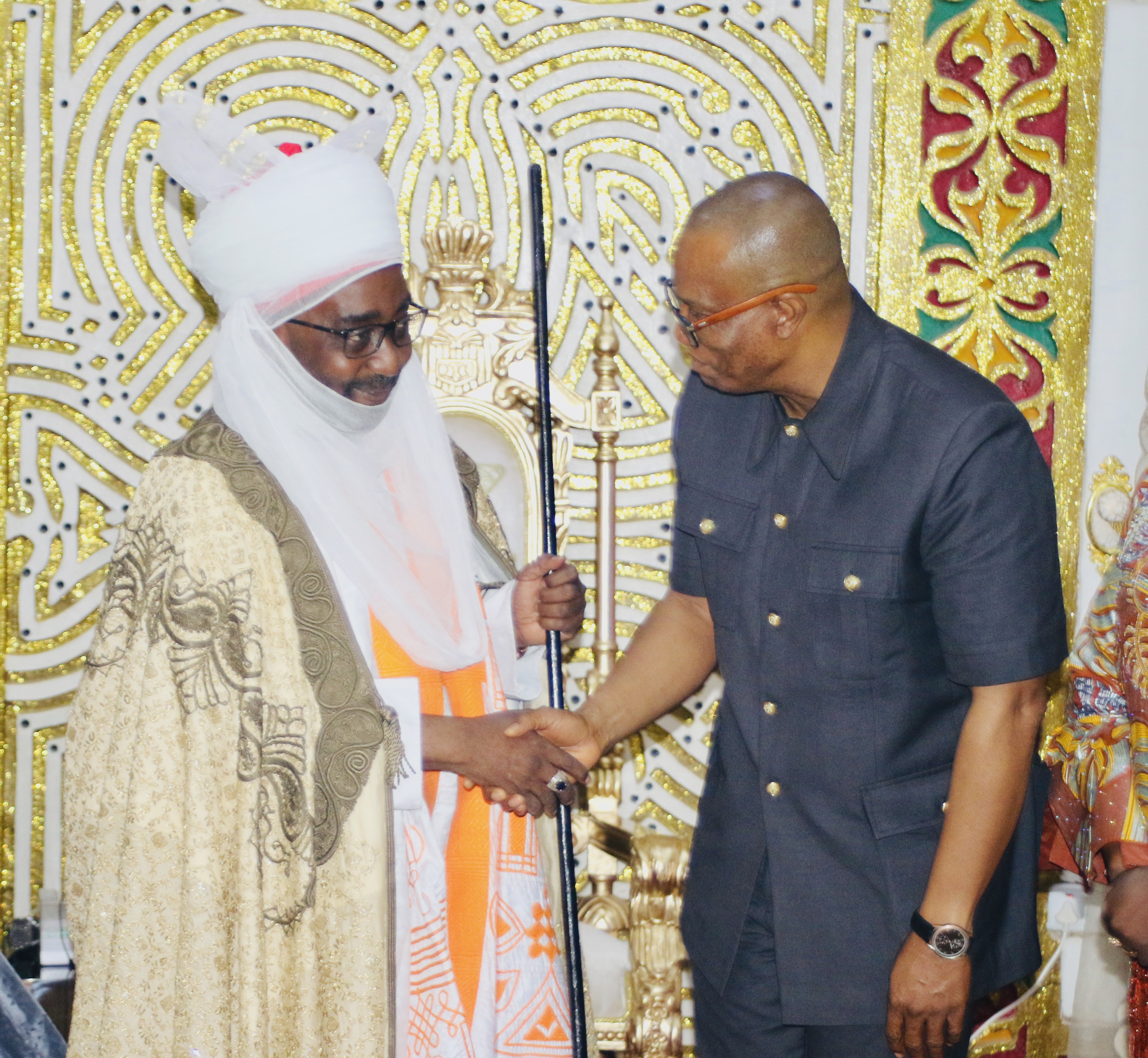 Deputy Vice Chancellor Administration in a Handshake with the Chancellor