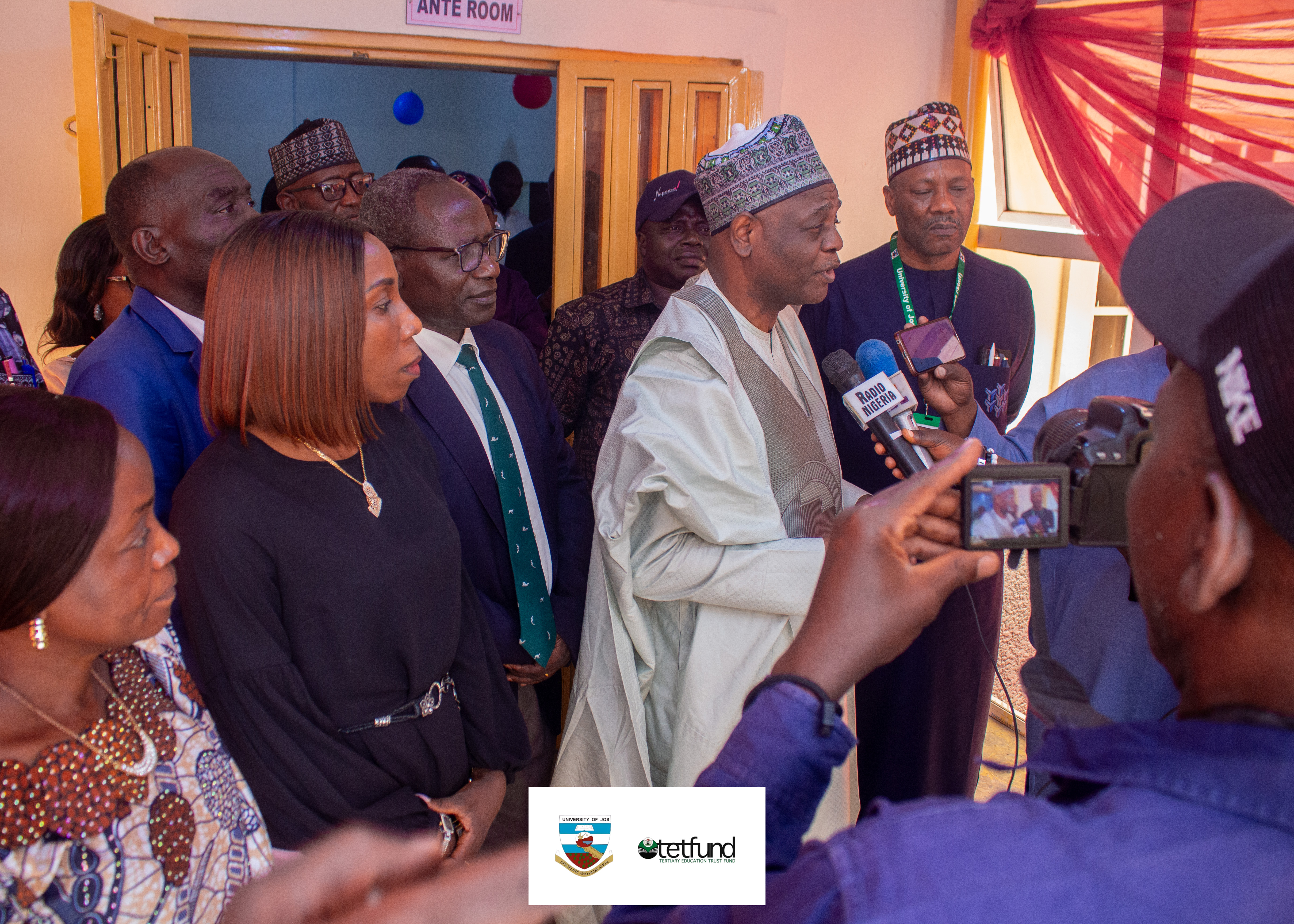 ES addressing the Press