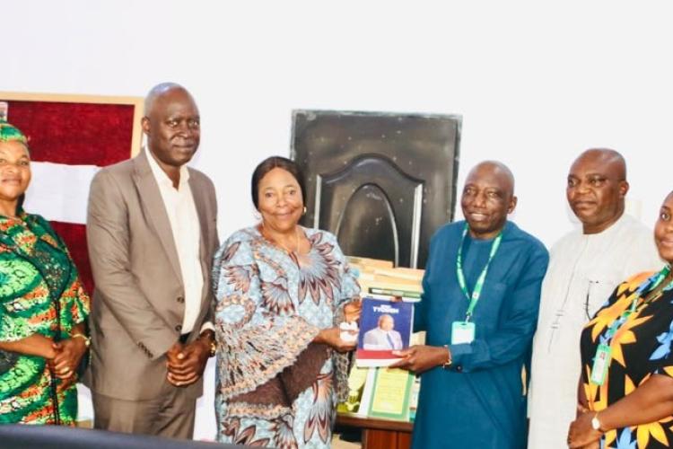 Symbolic Handover of Books by Mrs Tyoden to the Vice Chancellor Symbolic Handover of Books by Mrs. Tyoden to the Vice Chancellor