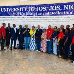 2001 Medical Class in a group picture with the University Management.